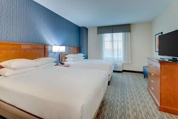 בית מלון כפרי Drury Inn & Suites Sikeston