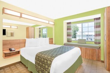 Microtel Inn & Suites By Wyndham Tuscumbia/muscle Shoals