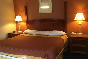 בית מלון כפרי Red Carpet Innstamford