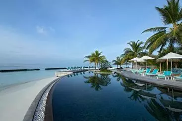 Resort Constance Moofushi Maldives   All Inclusive