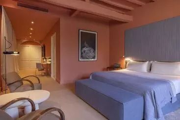 Отель Calatrava