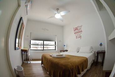 هاستل Ba Stop Hotel House