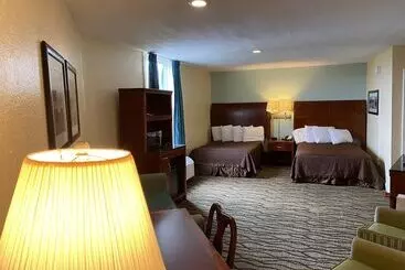 Ocean Sands Beach Boutique Inn   Stay By The Beach   Indoor Hotel   Saltwater Mineral Pool Open Unti