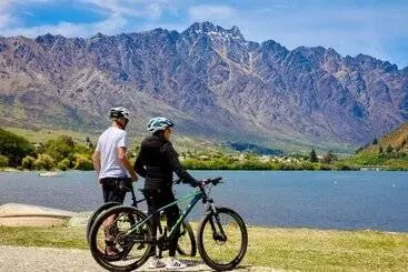 هتل Holiday Inn Queenstown Remarkables Park
