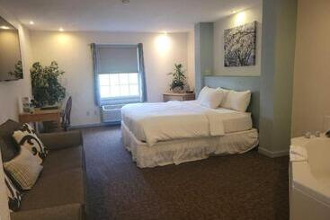 酒店 Brook Pointe Inn