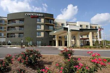 Отель Courtyard By Marriott Raleigh North/triangle Town Center