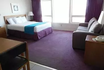 فندق على الطريق Seahorse Oceanfront Lodging