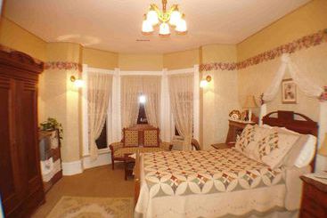 تختخواب و صبحانه Edgar Olin House