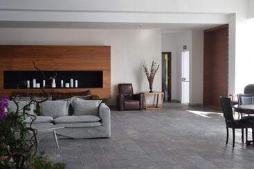 Amphora Hotel & Suites