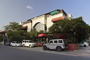 هتل Kailrugji A City Centre