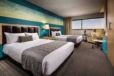 Downtown Grand Hotel & Casino