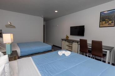 호텔 Riverwalk Inn