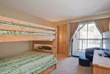 Апартаменты Longbranch 201 Condo With Pool & Hot Tub