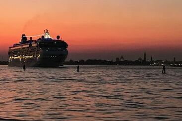 Bed and Breakfast Oasis Lagoon Estate