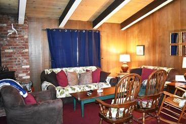 هتل Chateau Sans Nom 27