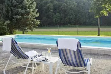 בית מלון כפרי Paradies