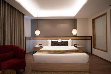 בית מלון כפרי Snow Valley Heights