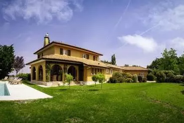 ペンション Villa Enara