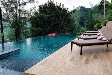 Hotel Tea Terrain Resorts & Spa