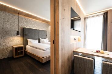 Hotel Santre Dolomythic Home