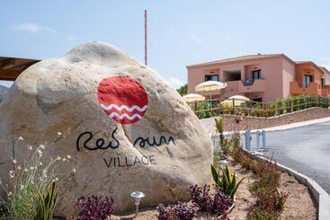 בית מלון כפרי Amareclub Red Sun Village