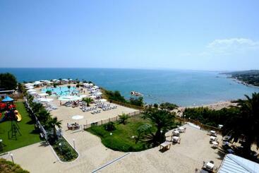 Aparthotel Grotta Del Saraceno