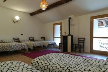 בית מלון כפרי Cantina Alpina