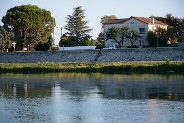 פנסיון L Oiseau Bleu