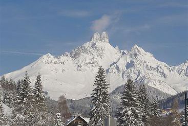 Aparthotel Neue Post