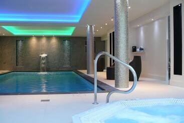 Апарт-отель Les Criquets Hôtel & Spa