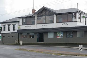 모텔 Bridge