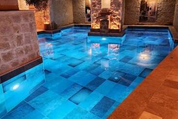 هتل Fresco Cave Suites Cappadocia