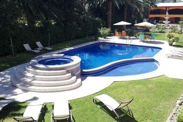 هتل La Gloria De Calvillo