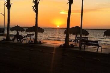 هتل Hacienda De Nomadas Hostel