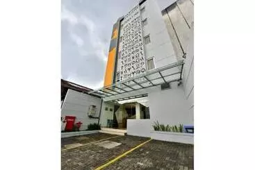 Zodiak Kebonjati By Kagum Hotels