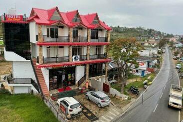 בית מלון כפרי Dev Chhaya