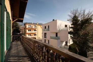 تختخواب و صبحانه Guesthouse Diwine