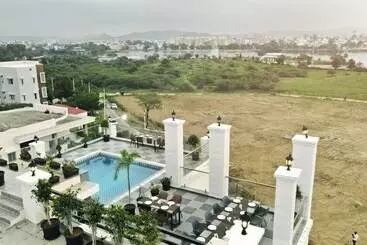 Hôtel Revaas Lake View Boutique Stay