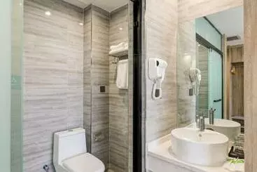 Suoxing Hotel Longxian Passenger Bus Station