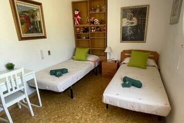 호스텔 Habitaciones En Gandia A 5 Min Del Centro Histórico