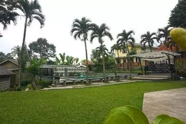 Cunang Hill Hotel & Resort