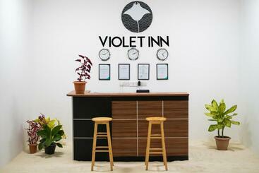فندق Violet Inn