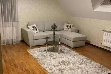 پانسیون Chalet Trostian