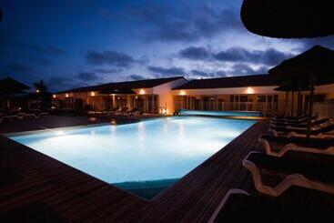 בית מלון כפרי The Originals Résidence, Hôtel De Ré