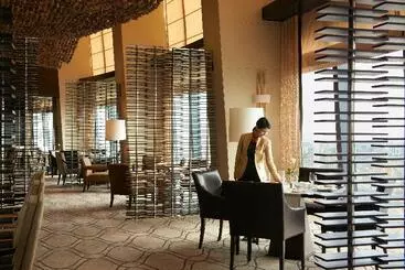 فندق Fairmont Baku  Flame Towers