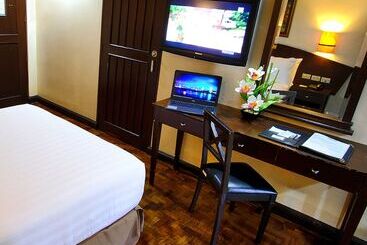 Fersal Hotel   Manila