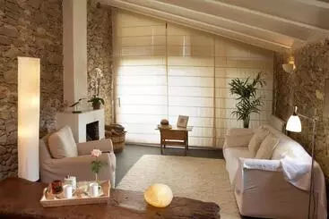 هتل La Plaça Madremanya