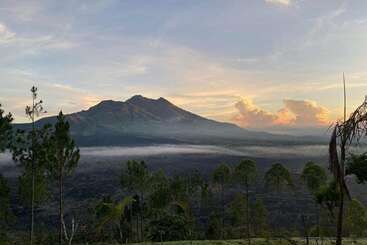 בית מלון כפרי Sari Sky Villa