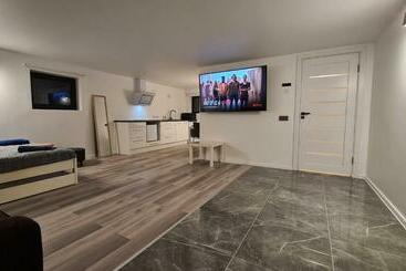 Luxury Apartment Private House And Parking Netflix