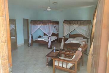 Hôtel Titanic, Kilifi